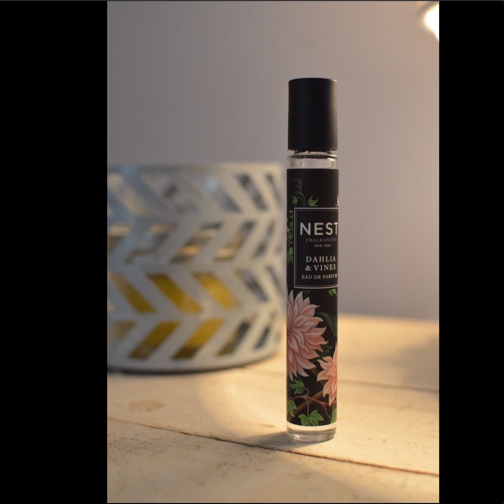 Nest Dahlia and Vines Rollerball